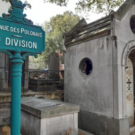 Powiększ obraz: Paryż, alejka polska na Cmentarzu Montmartre (Cimetière de Montmartre) 